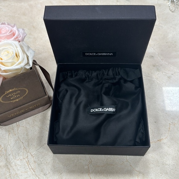 DOLCE & GABBANA PINK IGUANA TEXTURED LEATHER/SILVER CHAIN BELT W/ROSES CRYSTAL - Picture 6 of 16